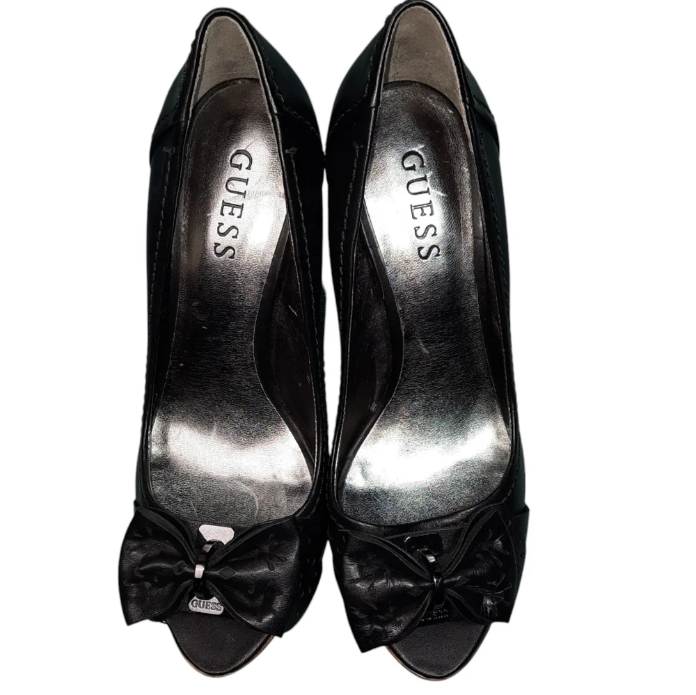 GUESS Chappel Black Leather Peep Toe Bow Platform Stiletto Heels SZ 6.5M